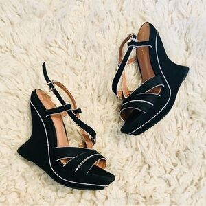 esdra Black leather Strappy strap piping white wedges Size 7